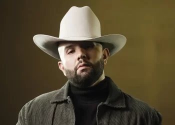 Lanza Carín León sello discográfico para proyectar talento sonorense