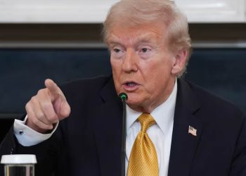 Trump vuelve a cargar contra México: “Está gobernado por los carteles, pero Sheinbaum es valiente”