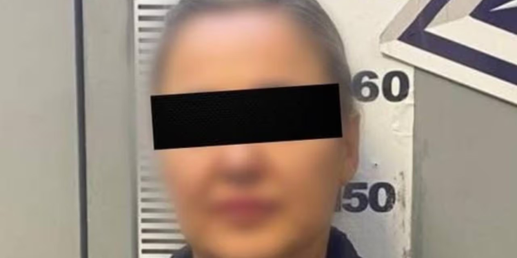 Persiguió a su ex y, cuando lo alcanzó, chocó varias veces su coche: Mujer detenida en Nogales