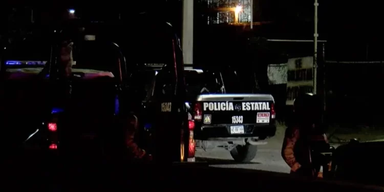 Sujeto es Detenido con Cuchillo en Mano en Huatabampo; Presuntamente Asesinó a su Pareja