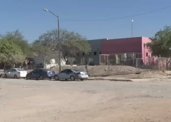 Detienen a Motociclista en Posesión de Arma Frente a un Cecyte en Hermosillo