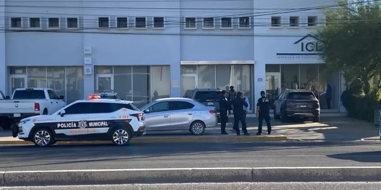 Hombres Armados Roban 300 Mil Pesos y Camioneta de Empleada de Constructora, en Hermosillo