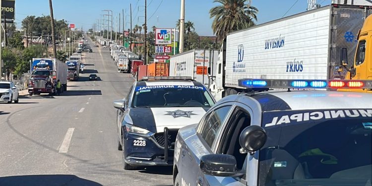 Sonora: Productores agrícolas cumplen 72 horas de bloqueo