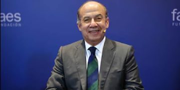 “Las bandas criminales en América Latina se apoderan del Estado”: el ex presidente mexicano Felipe Calderón analizó el poder económico del narco
