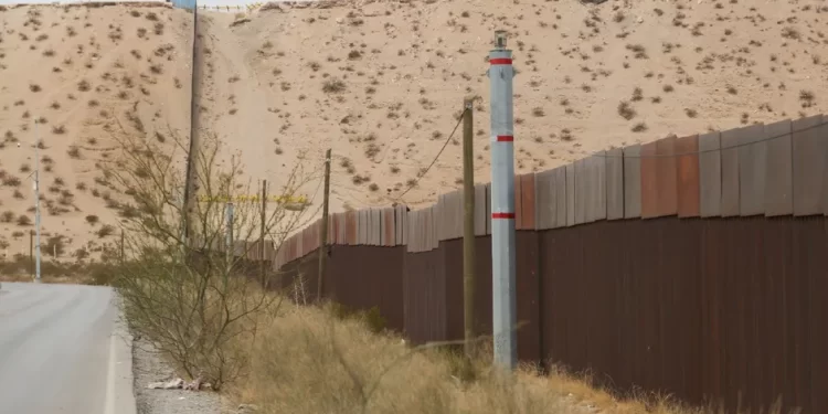 Migrantes que pagan a ‘polleros’ son procesados por terrorismo en EU: Patrulla Fronteriza