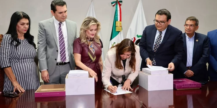 Gobierno de Sonora entrega al Congreso el Paquete Económico 2026