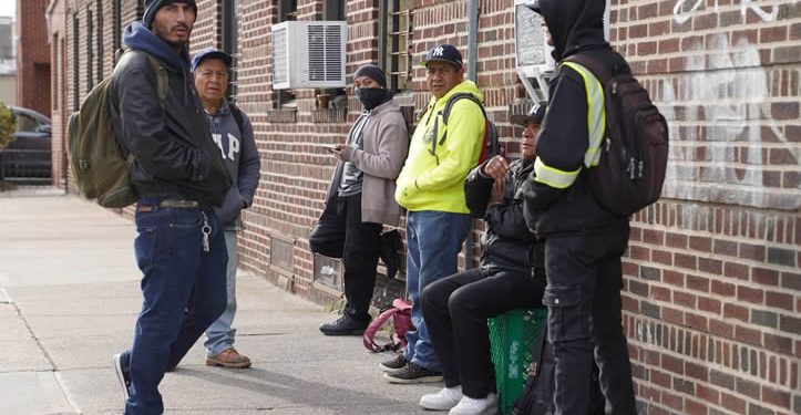 Senadores de EU logran acuerdo para poner fin a cierre gubernamental récord