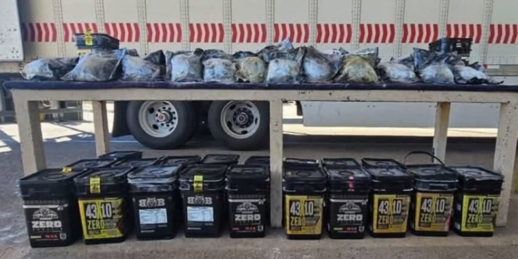 Cae conductor de camión en Sonora que llevaba 16 millones de metanfetamina ocultos en suplemento alimenticio