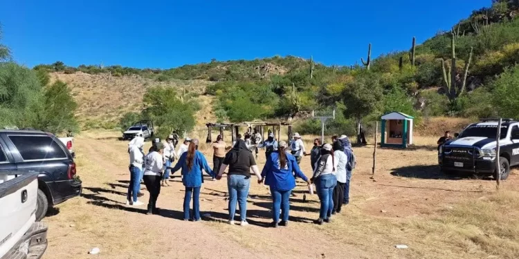 Buscadoras localizan dos osamentas en Guaymas