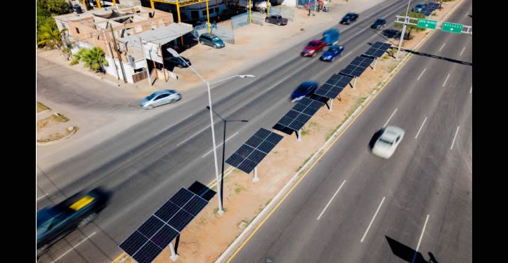 Impulsa Gobierno Municipal energías limpias con instalación de paneles solares en bulevar Manuel Clouthier