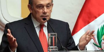 Hugo de Zela informa que Perú rompe relaciones diplomáticas con México por asilo a Betssy Chávez