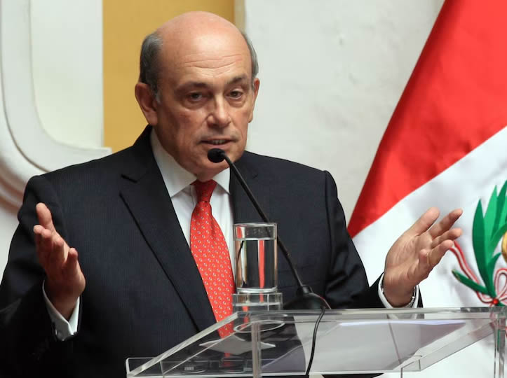 Hugo de Zela informa que Perú rompe relaciones diplomáticas con México por asilo a Betssy Chávez