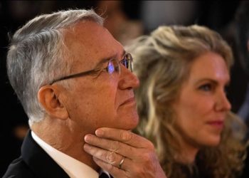 Juez ordena a Grupo Salinas presentar moción de suspensión en 48 horas ante demanda de acreedores