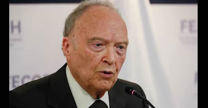 Alejandro Gertz Manero presentó al Senado su renuncia a la FGR