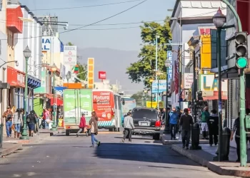 Aseguran que negocios del centro de Hermosillo cumplen con requisitos, pese a falta de licencia de funcionamiento