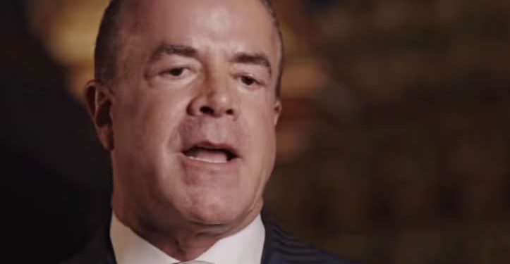 Crece el escándalo; congelan cuentas a Raúl Rocha, dueño de Miss Universo