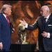 Gianni Infantino es acusado de romper el código ético de la FIFA por sus comentarios y por conceder el premio de la paz al presidente Trump