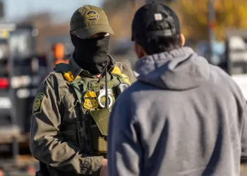 La Patrulla Fronteriza cobraría a los inmigrantes una “cuota de aprehensión” de $5,000