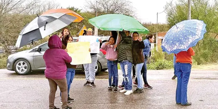 Estallan reclamos tras cuatro meses sin agua en Sinoquipe