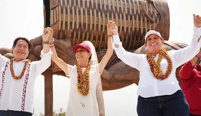 ”Desesperados los de enfrente, no suben ni con royal”: Sheinbaum