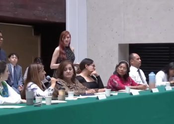 Morena avala en 'fast track' poder de amnistía para AMLO; sube al pleno