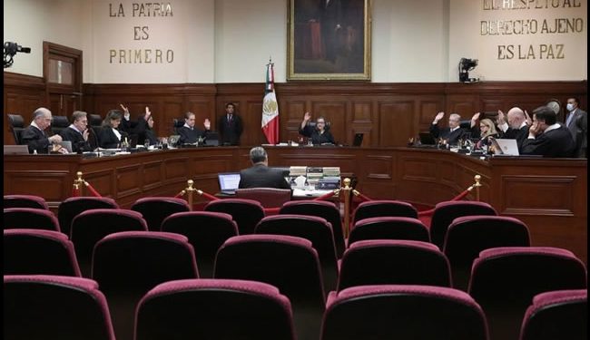 SCJN: Hombres y mujeres pueden reclamar compensación por labores domésticas