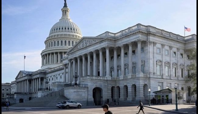 EU aprueba paquete de 61 mil mdd de ayuda militar a Ucrania