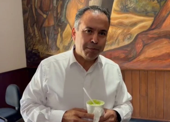 Analizará alcalde Astiazarán solicitar licencia