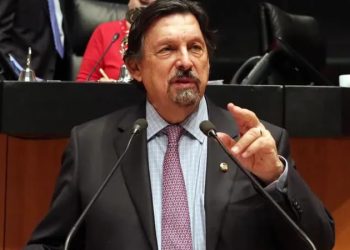 Llama Gómez Urrutia a discutir nueva legislación en materia laboral