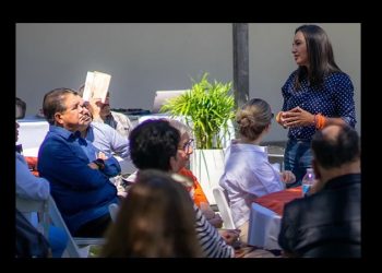 Natalia Rivera resalta la importancia de trabajar de la mano con la sociedad civil; se reúne con grupos evangélicos