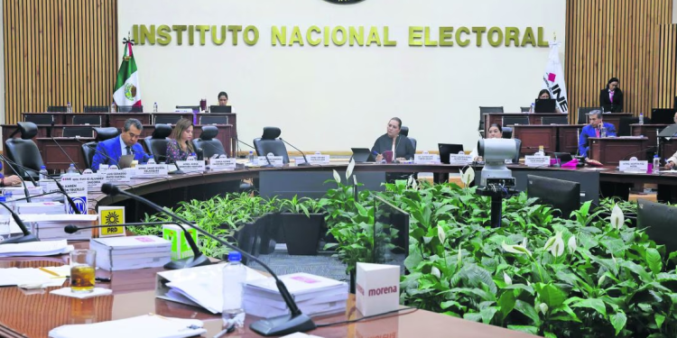 Batalla INE para completar funcionarios de casilla