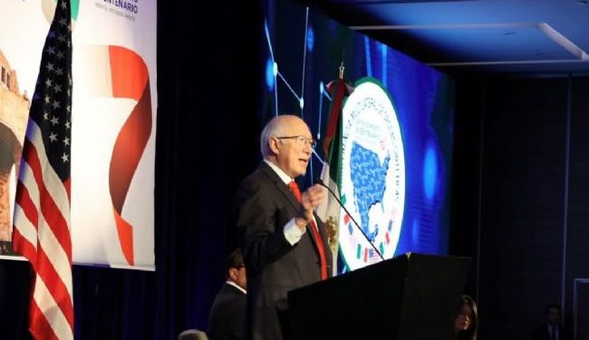 Tras reclamos de López Obrador a EU, Ken Salazar destaca cooperación antinarco