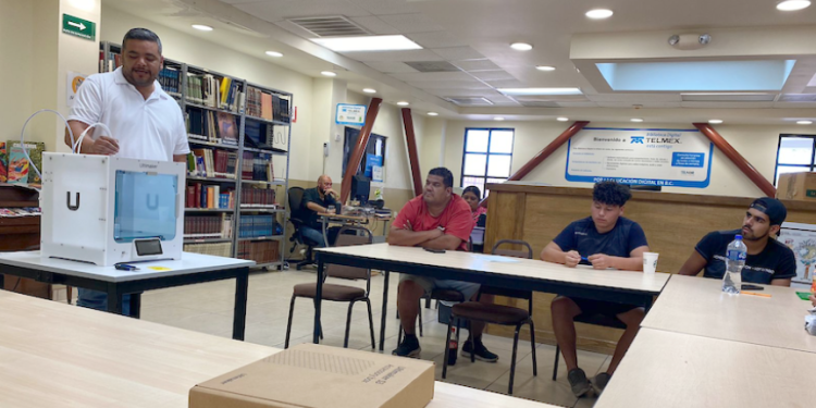 Maestros del ITG imparten curso de impresión en 3D para conservación de la Vaquita Marina