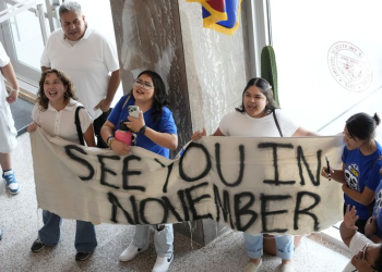 Arizona: Sigue batalla legal sobre incluir iniciativa fronteriza en boleta electoral