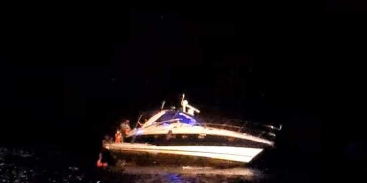 Rescatan a varias personas de yate que encalló en San Carlos, Guaymas; regresaban de ver festejo de Carín León