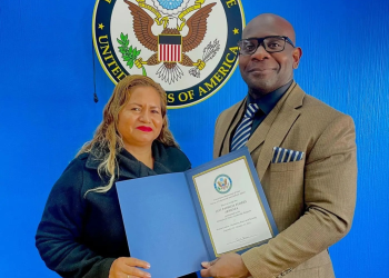 Ceci Flores, la voz de un colectivo de madres que a pico y pala buscan a sus hijos en un país con más de 100 mil desaparecidos