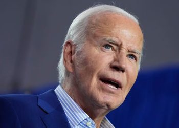 Junta editorial del The Washington Post pide a Biden que se retire