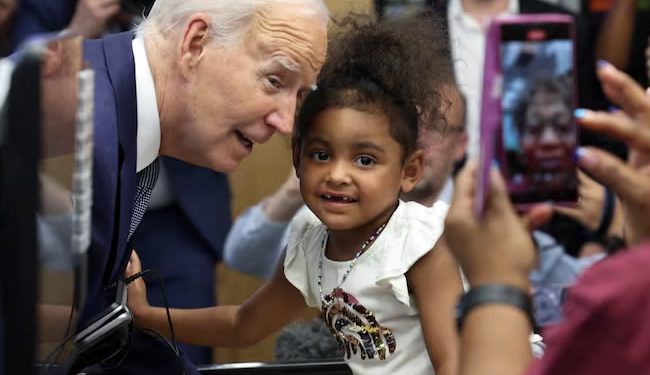 El Partido Demócrata frena el plan de nominar por adelantado a Biden por las protestas internas