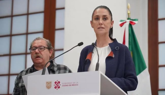 Paco Ignacio Taibo II se mantendrá al frente del Fondo de Cultura Económica, anuncia Sheinbaum