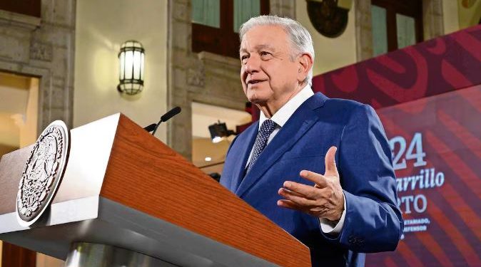 Presidencia debe informar sobre retrato de AMLO: Inai