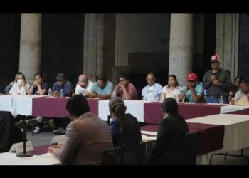 “No se nos va a olvidar”: Sheinbaum ofrece a padres de los 43 caminar juntos por la verdad