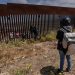Más de la mitad de los estadounidenses apoya la construcción de un muro para frenar la migración