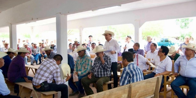 Tras reunión, tribu yaqui se compromete a mantener diálogo con autoridades