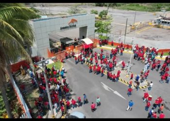 Sindicato minero rechaza propuesta de AcerlorMittal; continúa la huelga