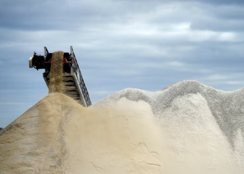 México descarta freno a proyectos de litio por demanda de Ganfeng