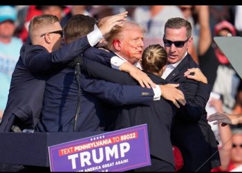 “Me dispararon con una bala que perforó mi oreja derecha”: Trump