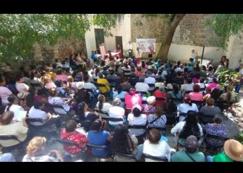 Morena difunde propuesta de Sheinbaum para pensión a mujeres de 60-64 años