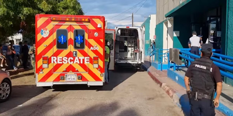 Evacuan a 29 pacientes y personal del IMSS en Empalme por corto circuito