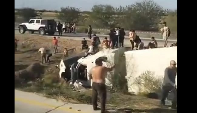 En Sonora vuelca tractocamión que transportaba en una caja a migrantes Guatemaltecos