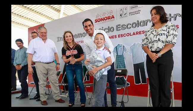 Llegaron los uniformes escolares gratuitos a Hermosillo